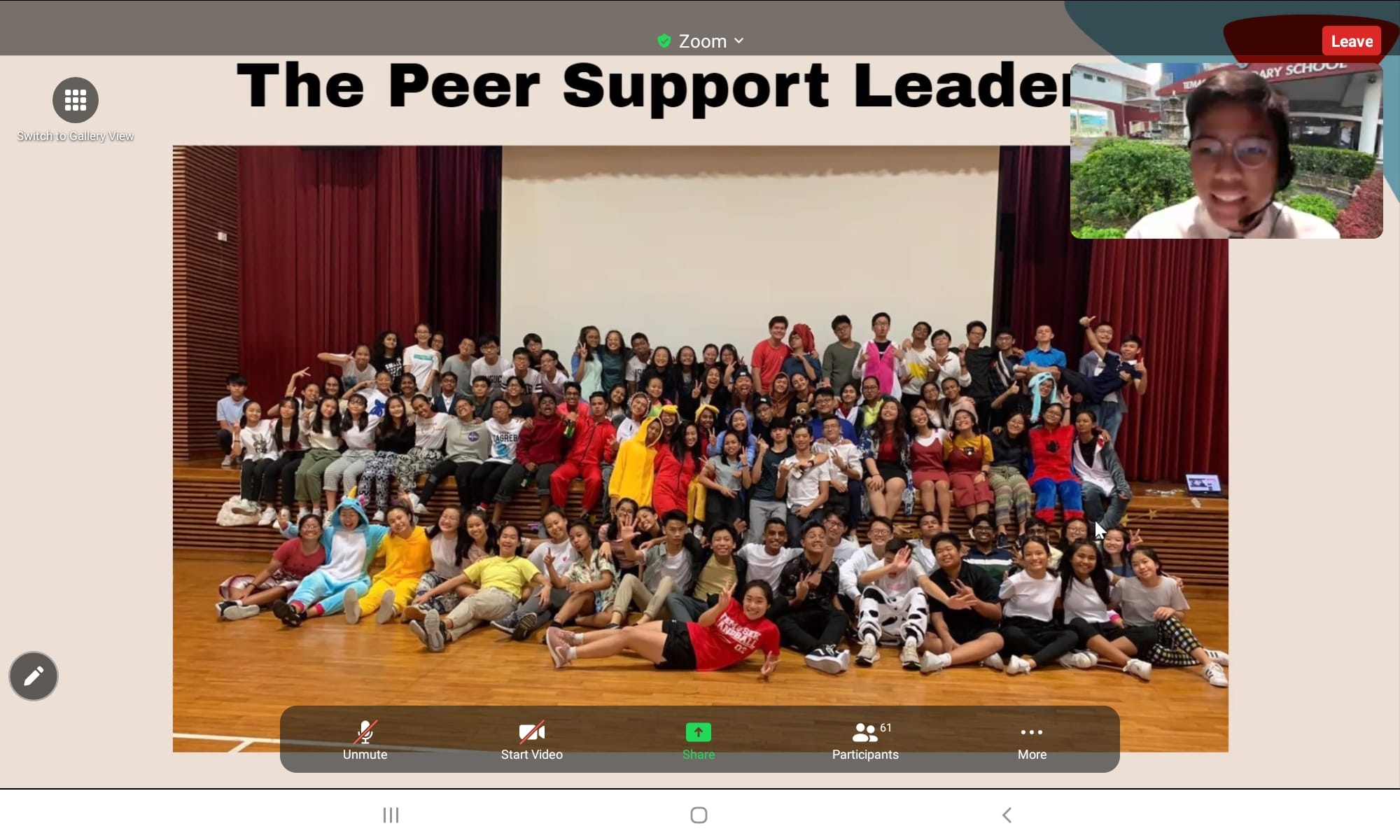 Zoom meeting screen sharing a large group photo of students titled "The Peer Support Leaders."
